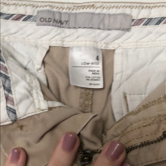 Old Navy Khaki Shorts - Picture 4 of 5